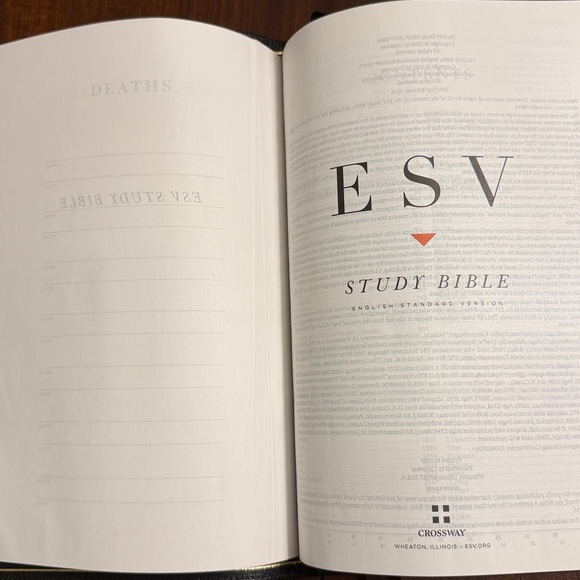Crossway ESV Heirloom Study Bible in black goatskin - Picture 8 of 11